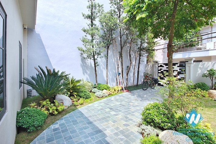 Green and modern 02 bedrooms house for rent in Tay Ho, Ha Noi